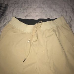 Lululemon jogger khaki pants